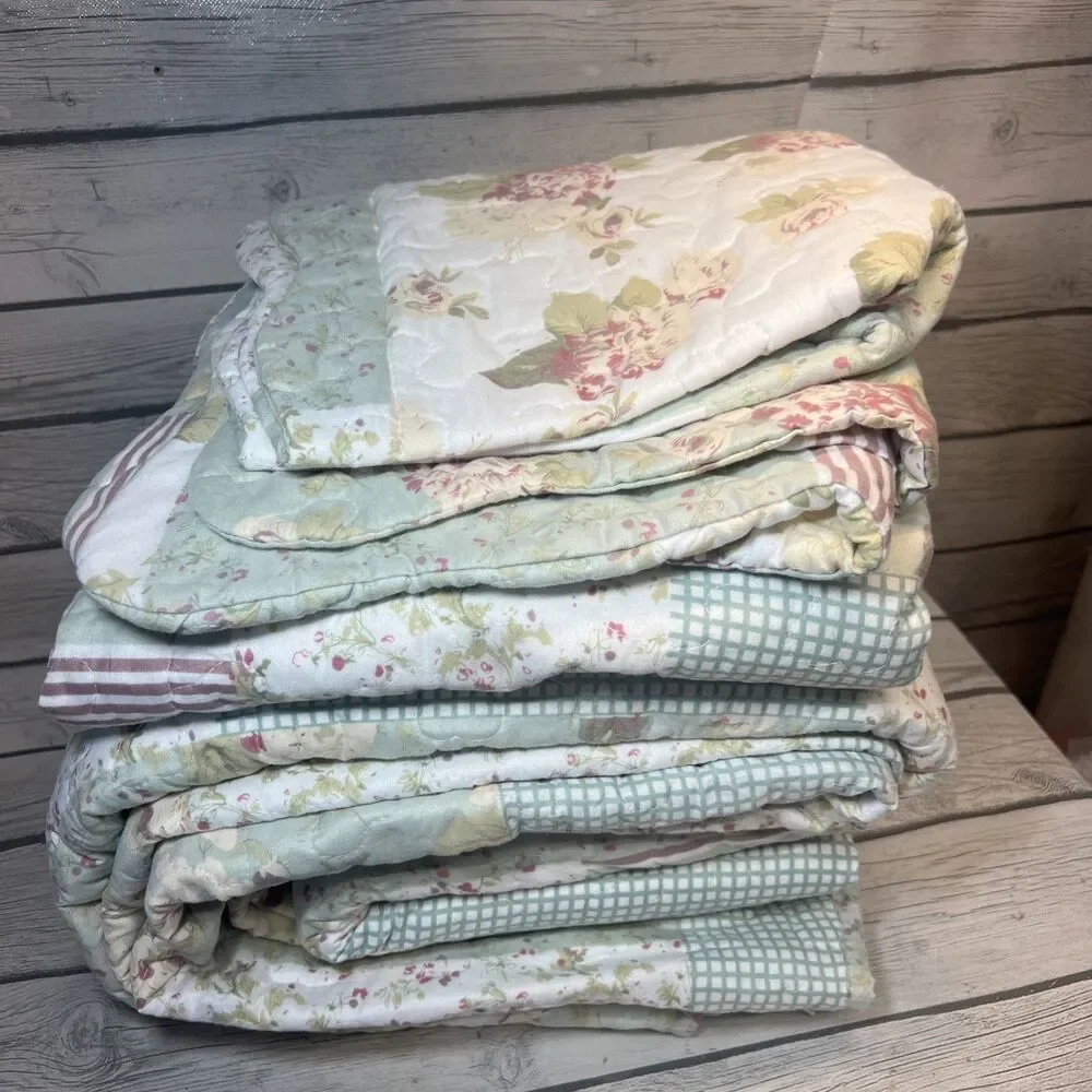 Shabby Chic Patchwork Reversible Pink Green Floral Queen King 89x100 W/Shams
